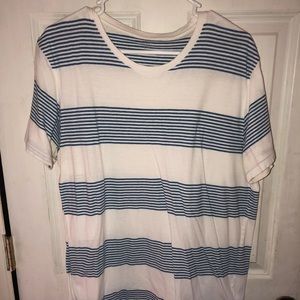 Old Navy t shirt